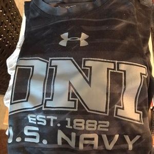 Under armour dry wick T-shirt- navy